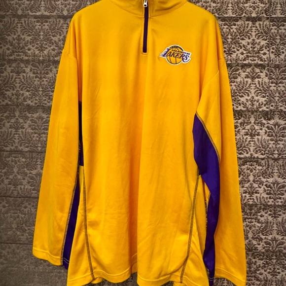 Authentic Men’s Lakers Long Sleeve Top
Majestic Athletic brand - Picture 6 of 6